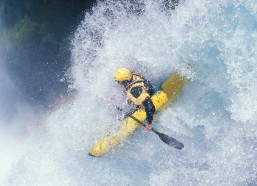 中国体彩网官方首页：斯基拉揭秘，米兰双雄争抢新星希拉，皇马握有半数转会收益