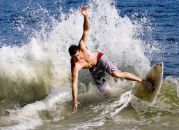 【中国体彩网官方首页】乌兹别克斯坦超级联赛，十六路豪强竞逐中亚足球王冠