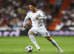 【中国体彩】李铁赛后赞扬球员斗志与欲望 感恩球迷支持成就团队强大