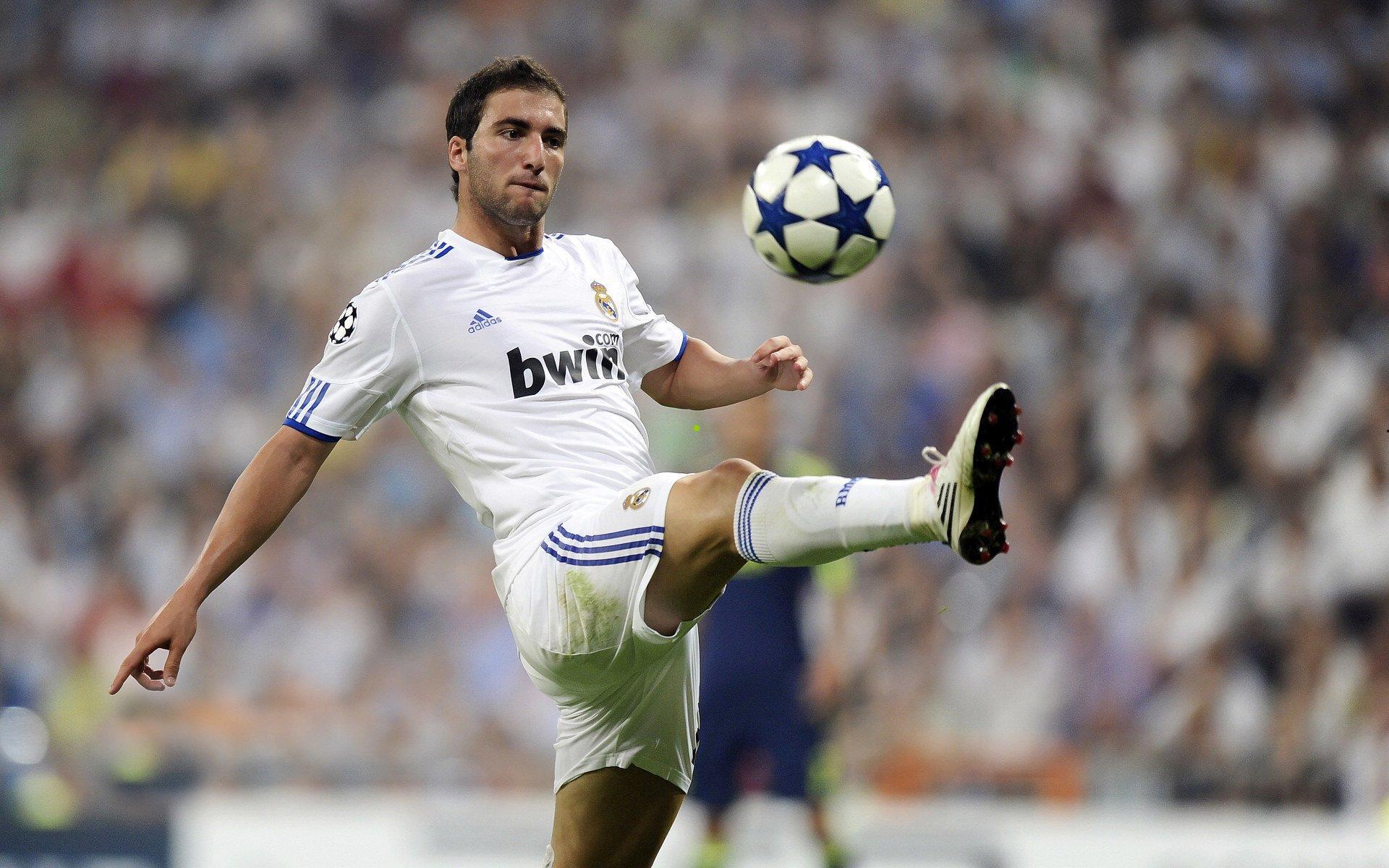 哈曼痛批转会市场畸形定价,沃尔特马德虽优但价码虚高